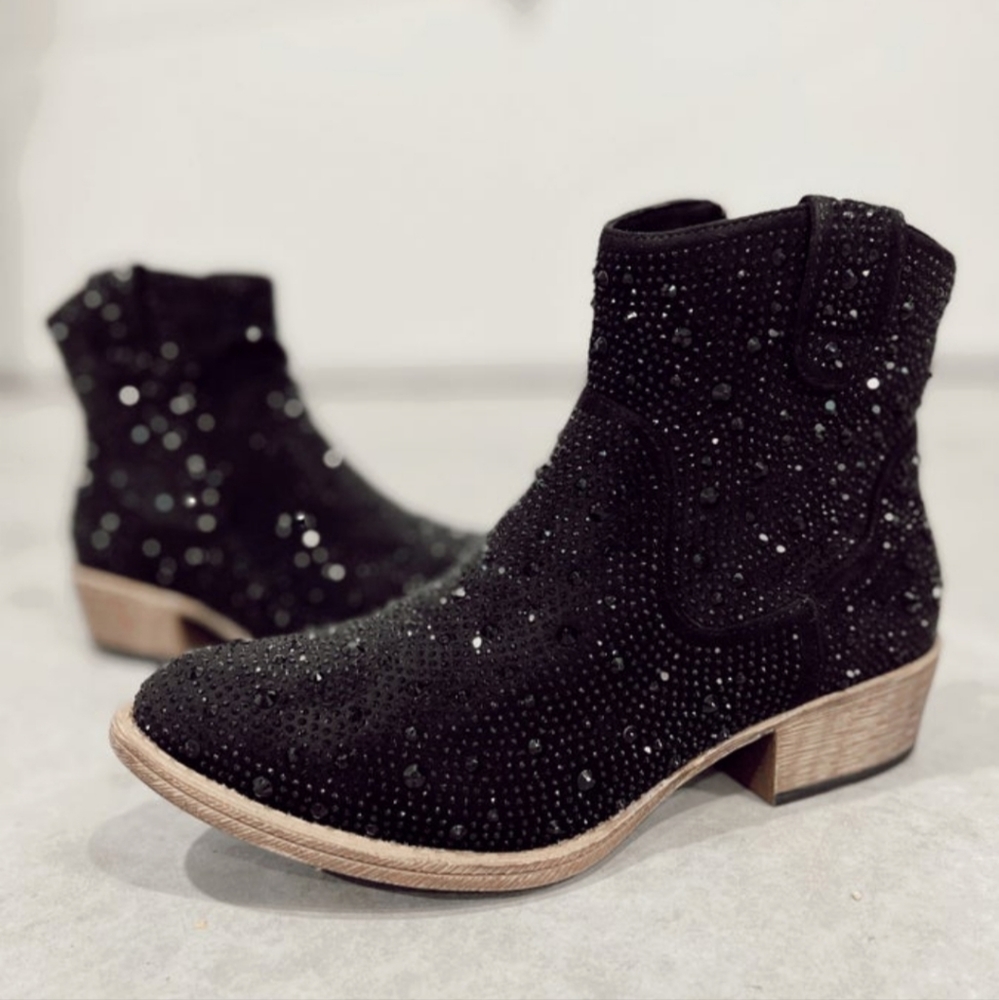 VeryG, size 6, black